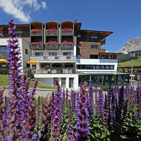 Hotel Ciasa Soleil La Villa  Exterior foto
